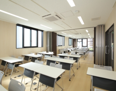 千葉デザイナー学院 校舎の3階教室